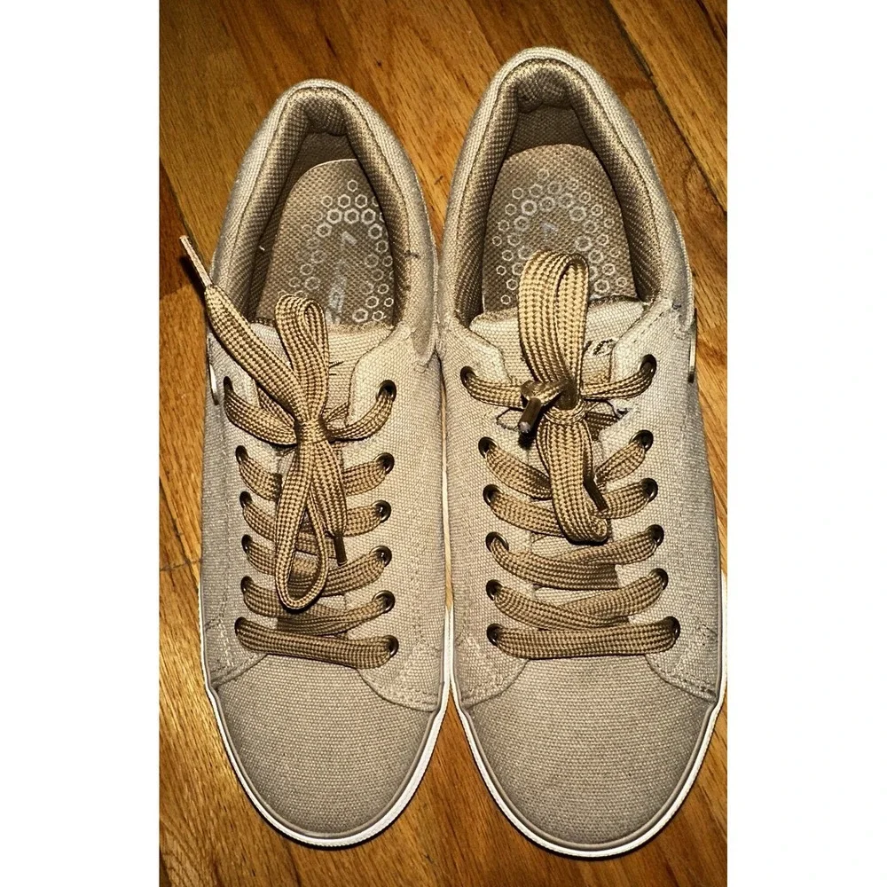 Lugz men's brown size 9.5‎ skater shoes MREGELWHC-2910 Excellent Tan